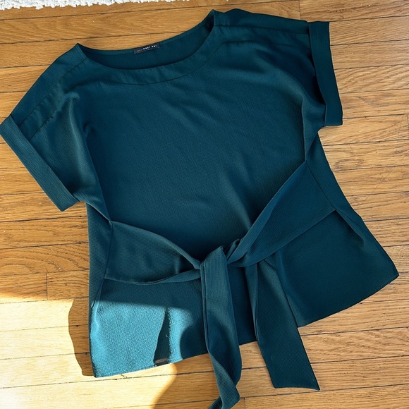 WEST KEI- Julianna Cuffed Sleeve Tie Front Blouse - Picture 4 of 7